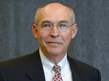 Illinois Tech alum and Alumni Board Chair Bob Hoel