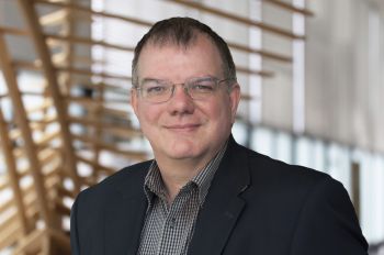 Headshot of College of Architecture Professor Ron Henderson